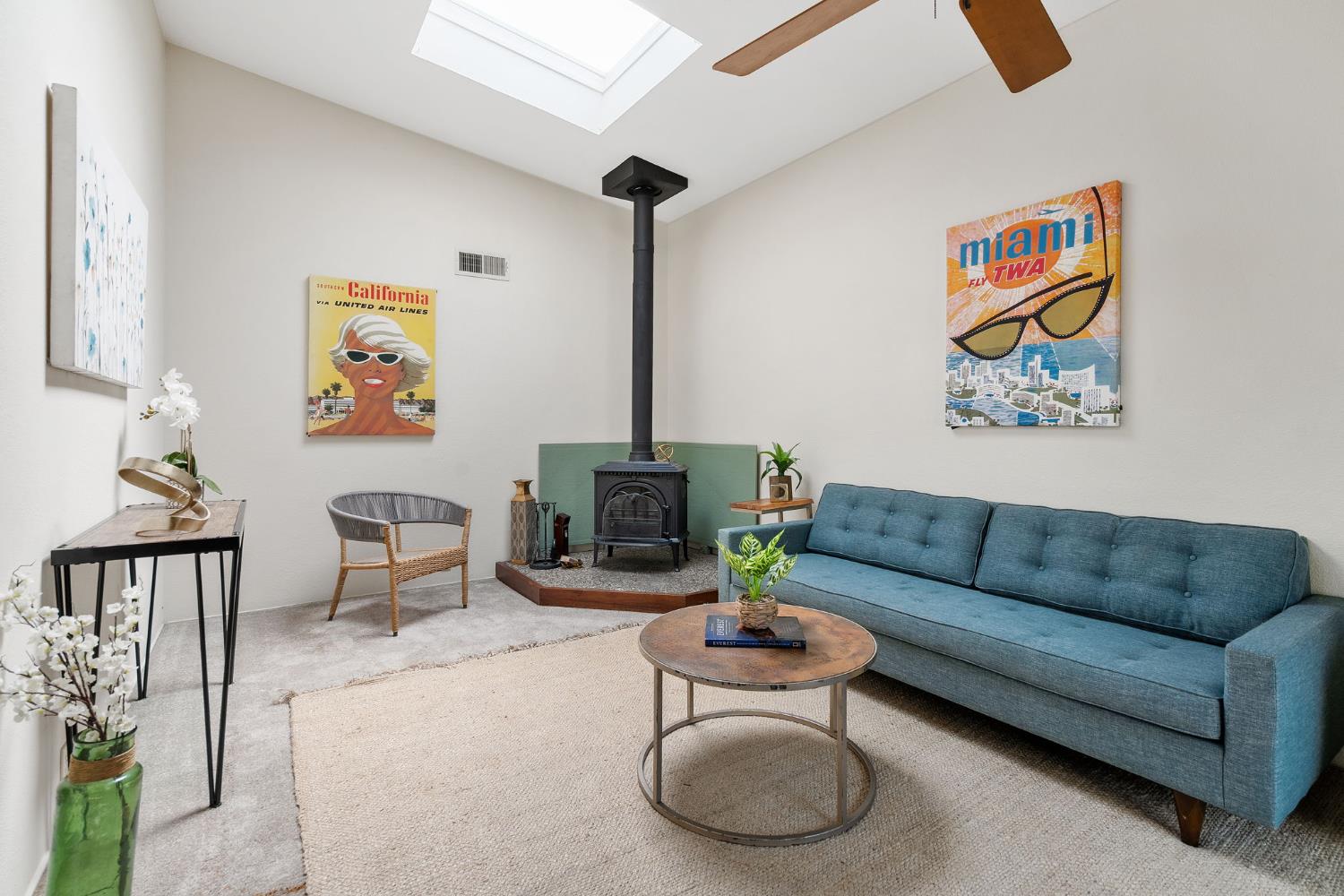 Detail Gallery Image 7 of 30 For 1738 Bannon Creek Dr, Sacramento,  CA 95833 - 3 Beds | 2 Baths