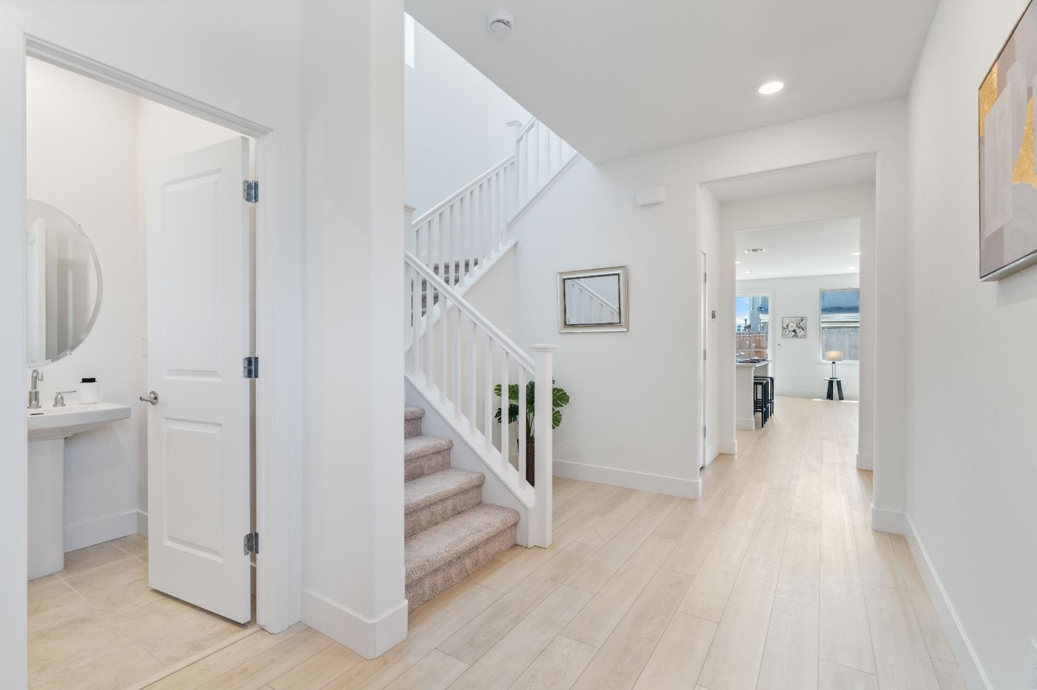 Detail Gallery Image 3 of 46 For 8358 Akino Ct, Elk Grove,  CA 95757 - 4 Beds | 3/1 Baths