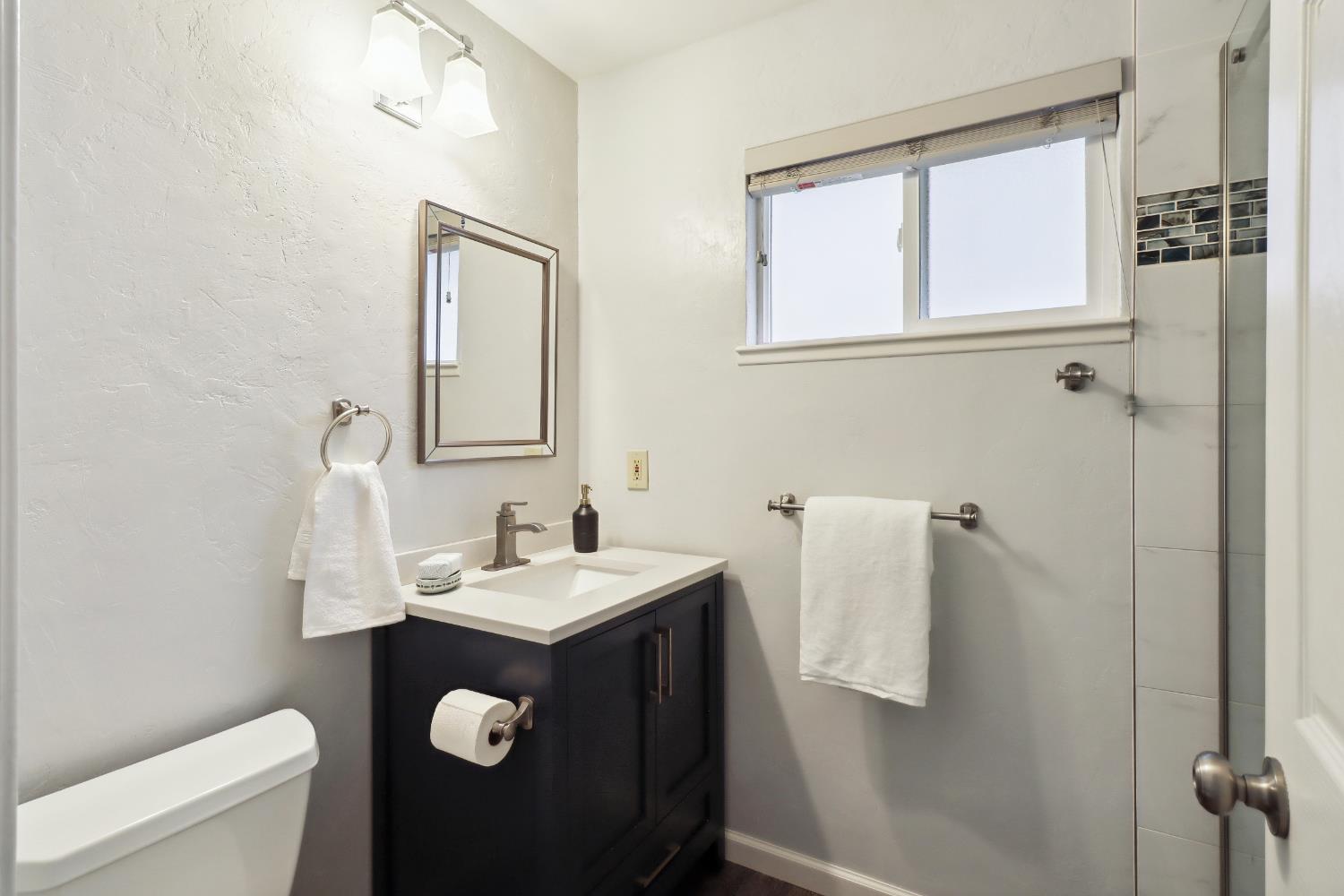 Detail Gallery Image 33 of 49 For 1614 Clemson Dr, Davis,  CA 95618 - 2 Beds | 2 Baths