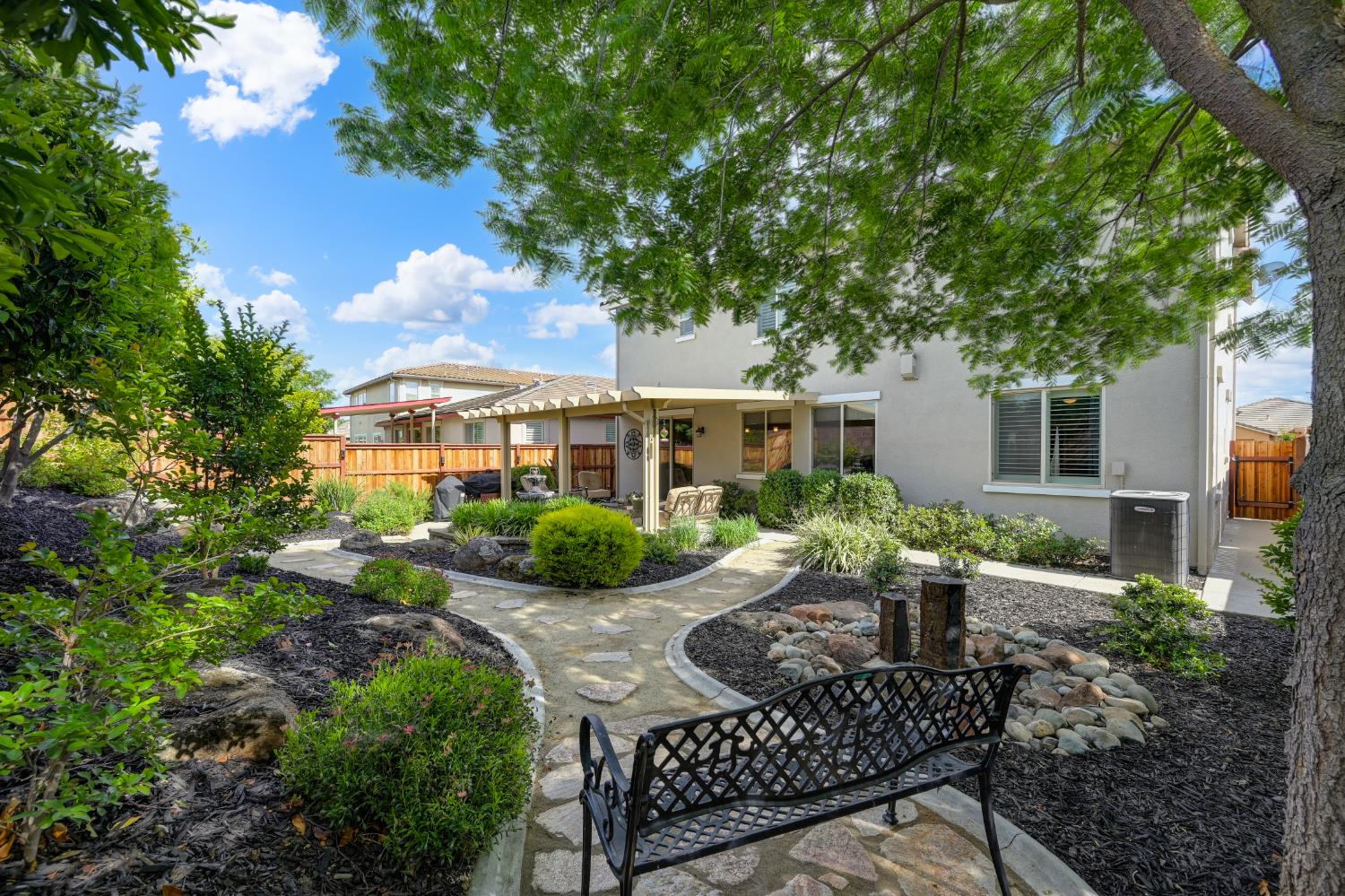 Detail Gallery Image 10 of 96 For 12379 El Portal Way, Rancho Cordova,  CA 95742 - 3 Beds | 2/1 Baths