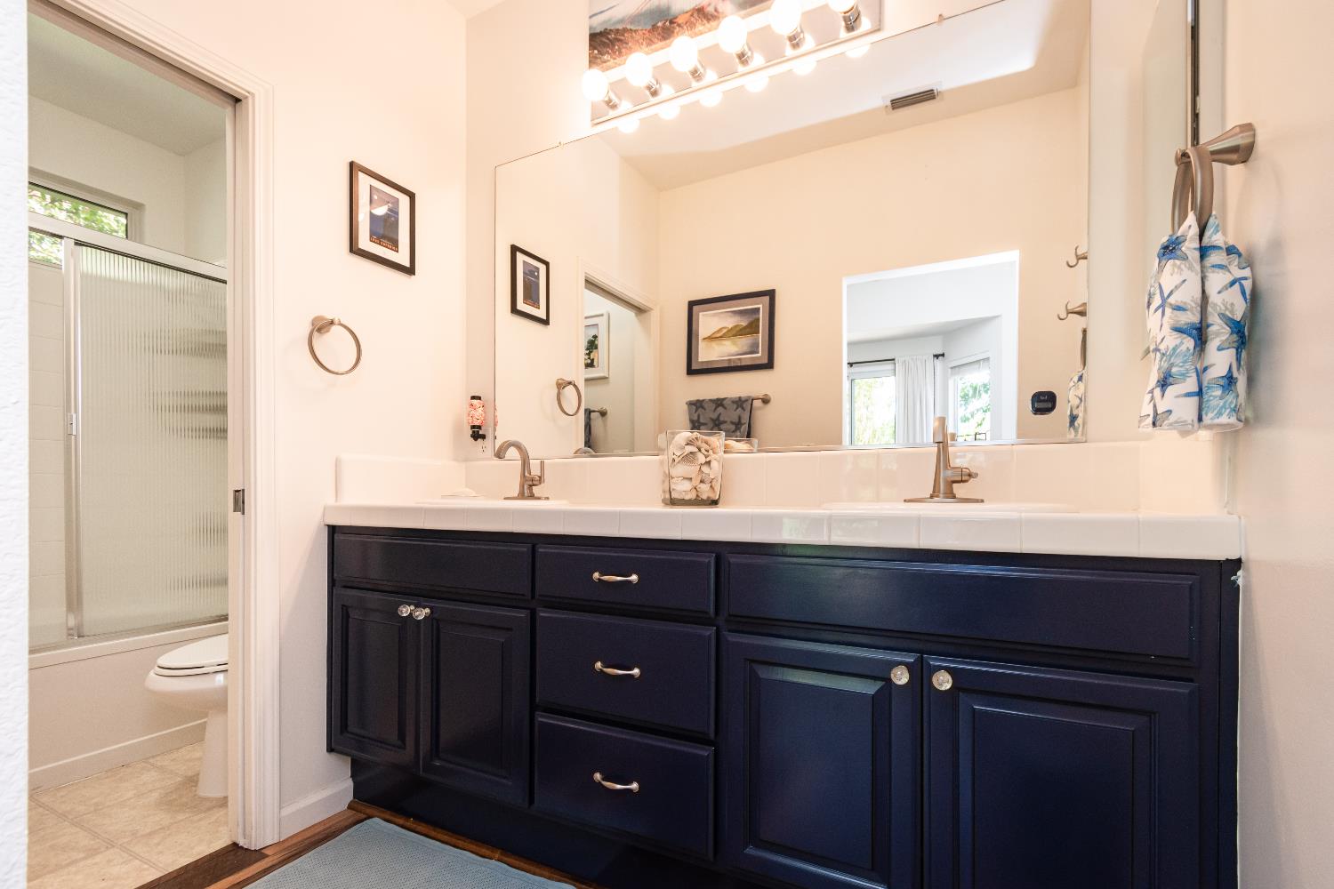 Detail Gallery Image 27 of 48 For 320 Leckenby Way, Folsom,  CA 95630 - 3 Beds | 2 Baths