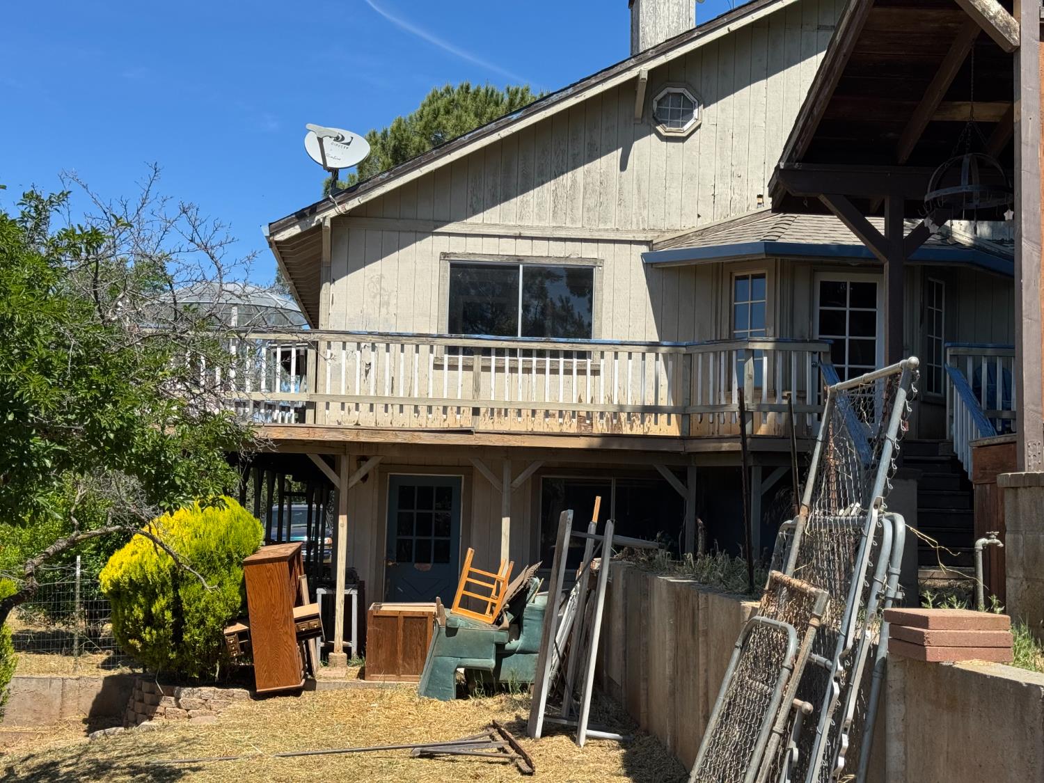 Margarita Court, Coulterville, California image 6