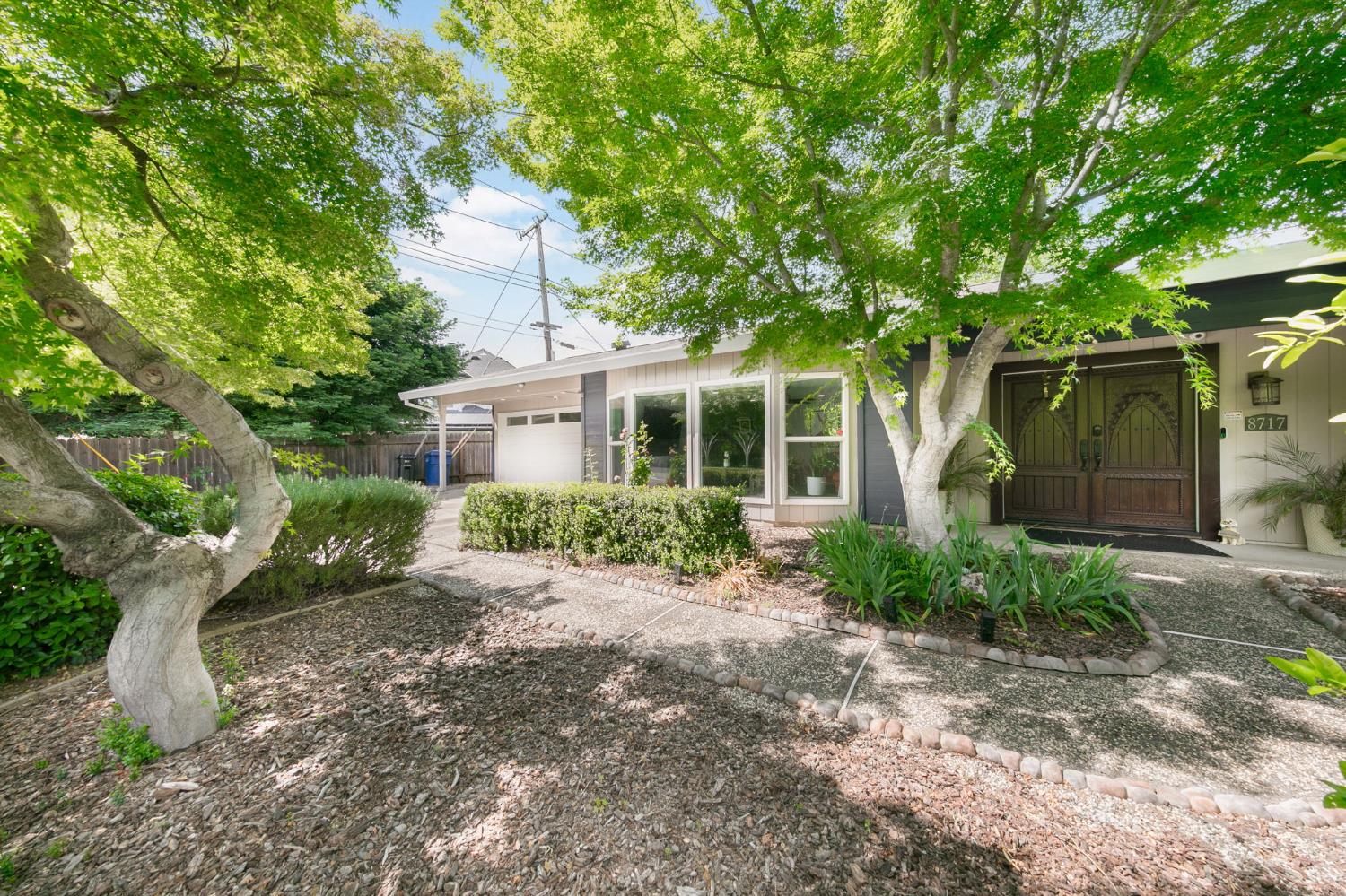 Detail Gallery Image 5 of 46 For 8717 Sunset Ave, Fair Oaks,  CA 95628 - 3 Beds | 2 Baths