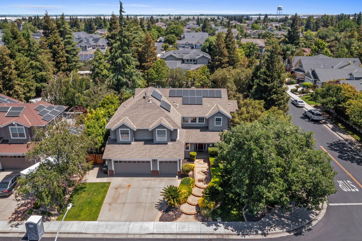 Detail Gallery Image 60 of 67 For 2550 Garazi, Tracy,  CA 95304 - 5 Beds | 3/2 Baths
