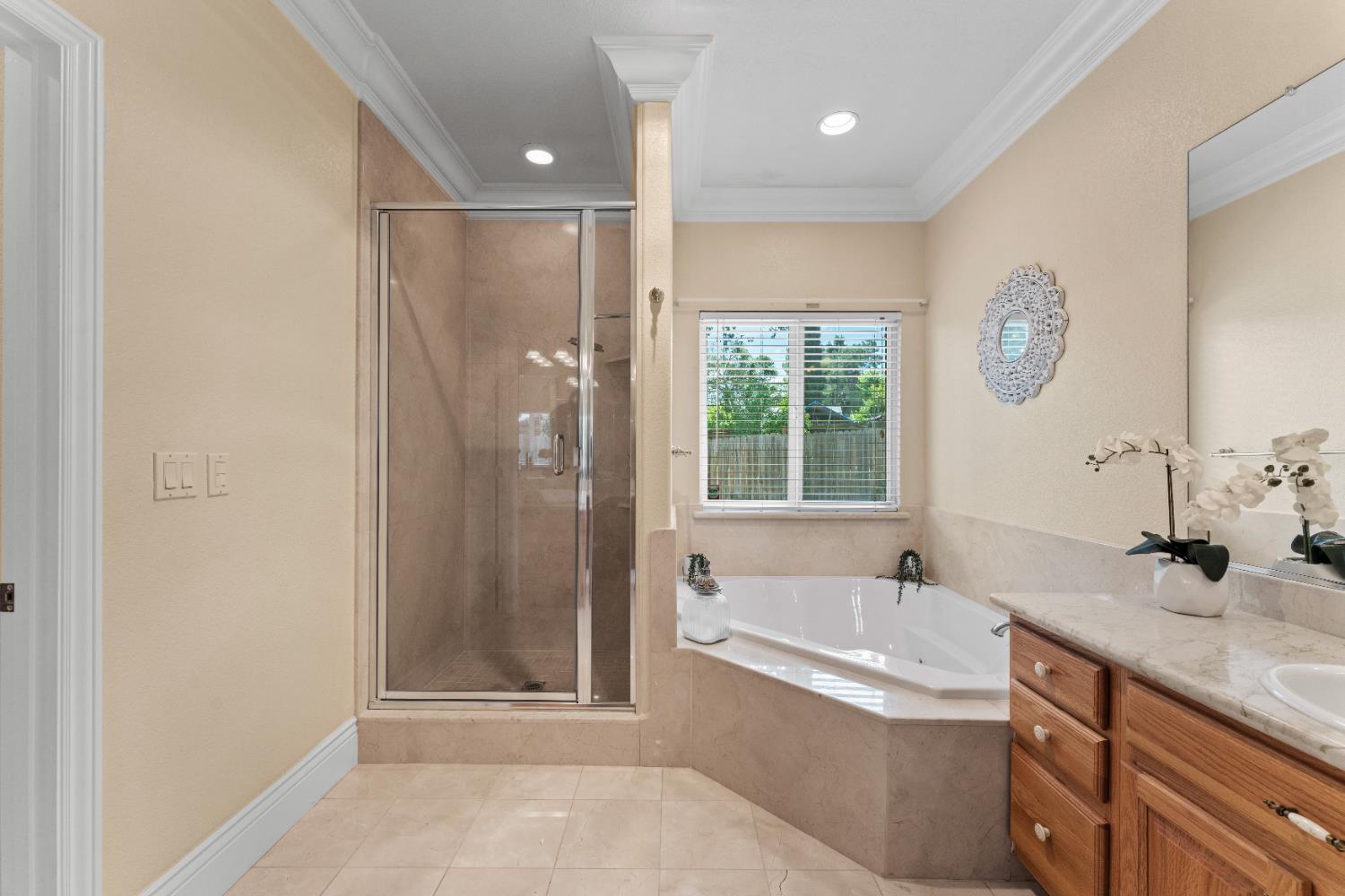 Detail Gallery Image 16 of 32 For 6604 Challis Ct, Citrus Heights,  CA 95610 - 3 Beds | 3 Baths