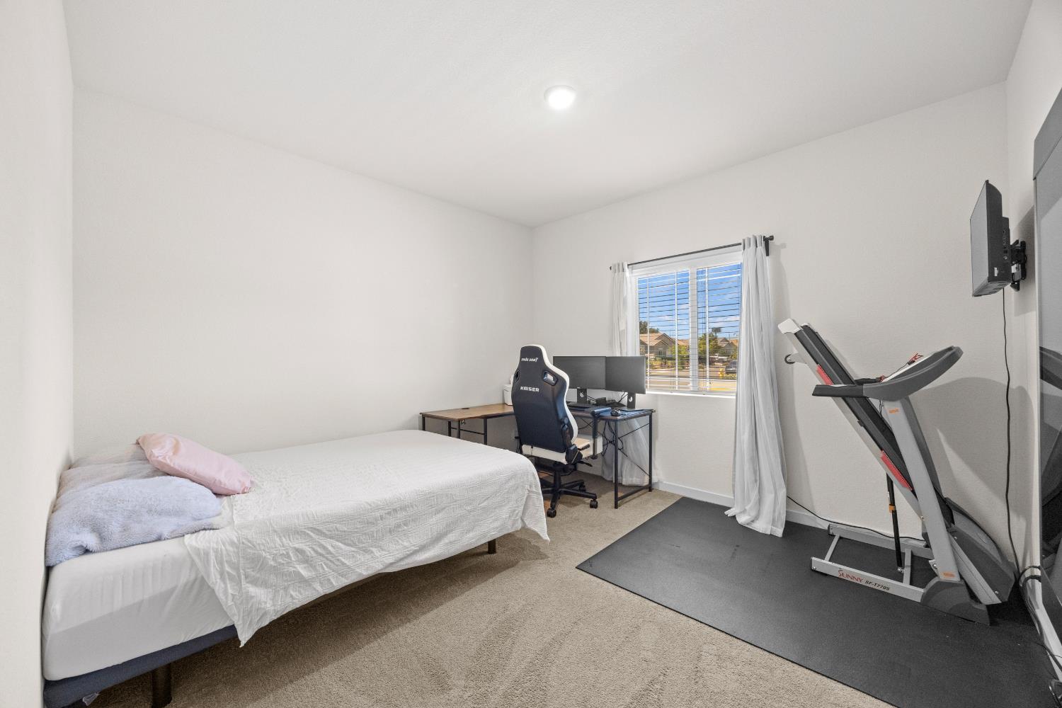 Tamarack Court, Olivehurst, California image 9