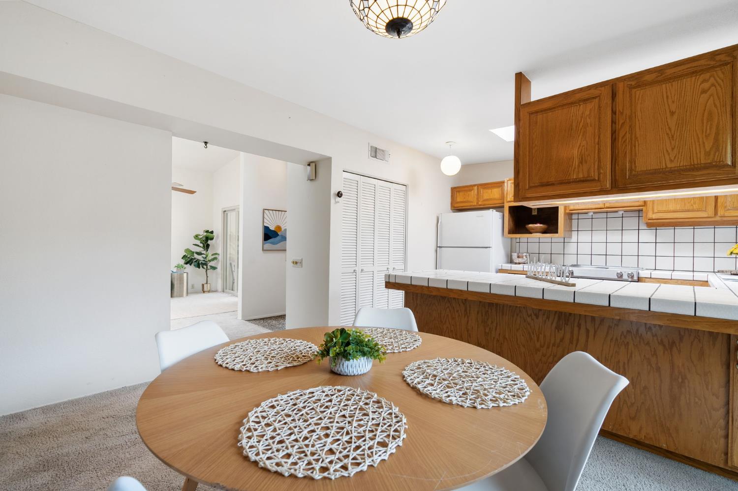 Detail Gallery Image 12 of 30 For 1738 Bannon Creek Dr, Sacramento,  CA 95833 - 3 Beds | 2 Baths