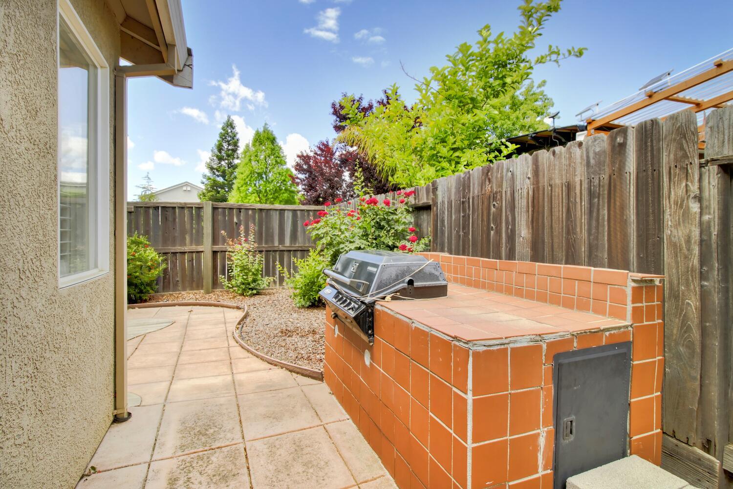 Detail Gallery Image 24 of 28 For 2385 Roualt St, Davis,  CA 95618 - 3 Beds | 2 Baths
