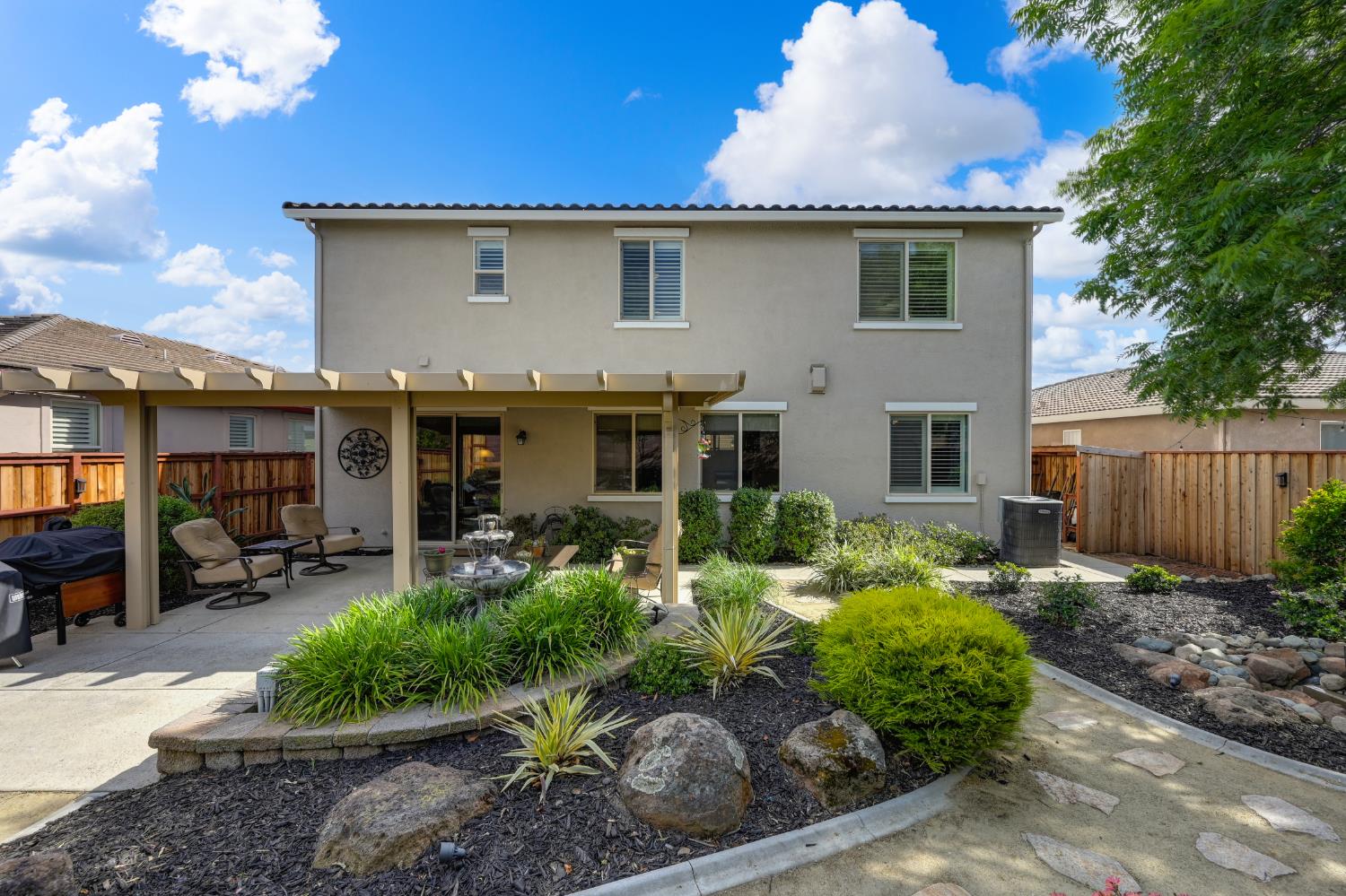 Detail Gallery Image 12 of 96 For 12379 El Portal Way, Rancho Cordova,  CA 95742 - 3 Beds | 2/1 Baths
