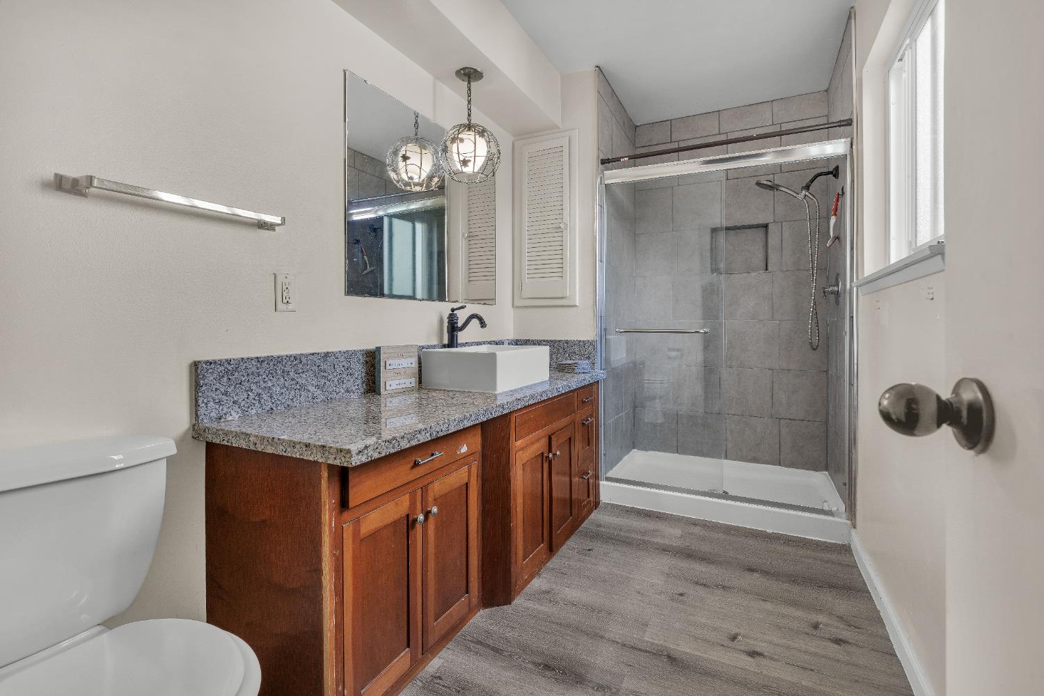 Detail Gallery Image 18 of 21 For 1167 W El Camino Ave, Sacramento,  CA 95833 - 3 Beds | 2/1 Baths