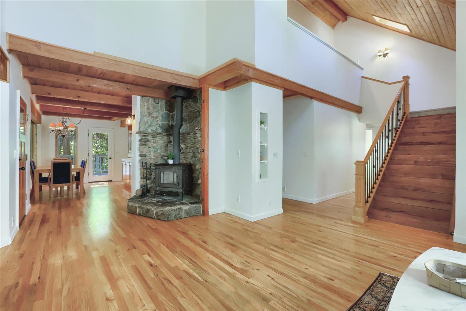 Detail Gallery Image 7 of 76 For 16800 Sun Bloom Way, Nevada City,  CA 95959 - 4 Beds | 3 Baths