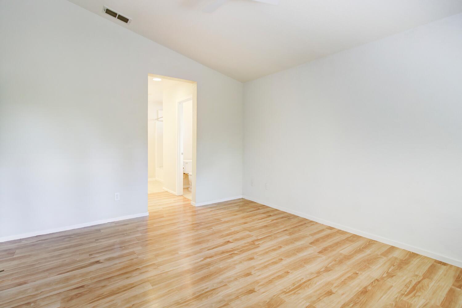 Detail Gallery Image 15 of 28 For 2385 Roualt St, Davis,  CA 95618 - 3 Beds | 2 Baths
