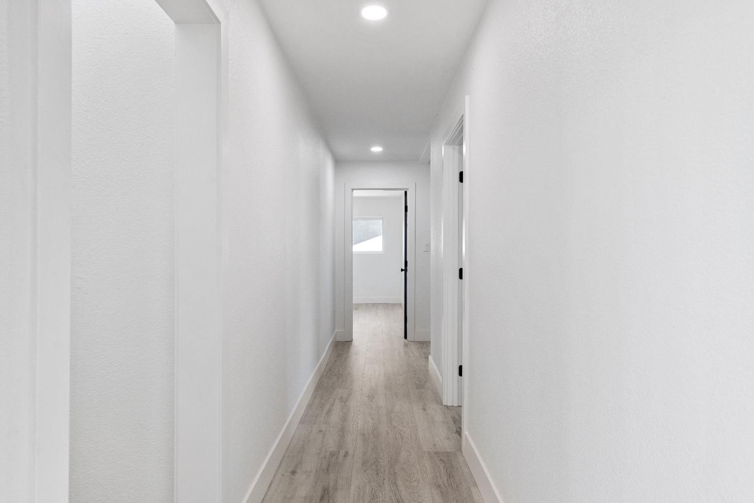 Detail Gallery Image 15 of 40 For 2124 Scenic Dr, Modesto,  CA 95355 - 4 Beds | 3/1 Baths