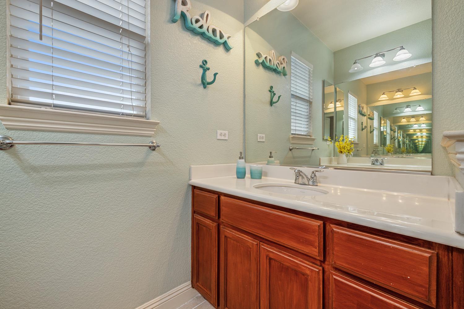 Detail Gallery Image 54 of 76 For 1734 Bandoni Ln, Manteca,  CA 95337 - 4 Beds | 3/1 Baths