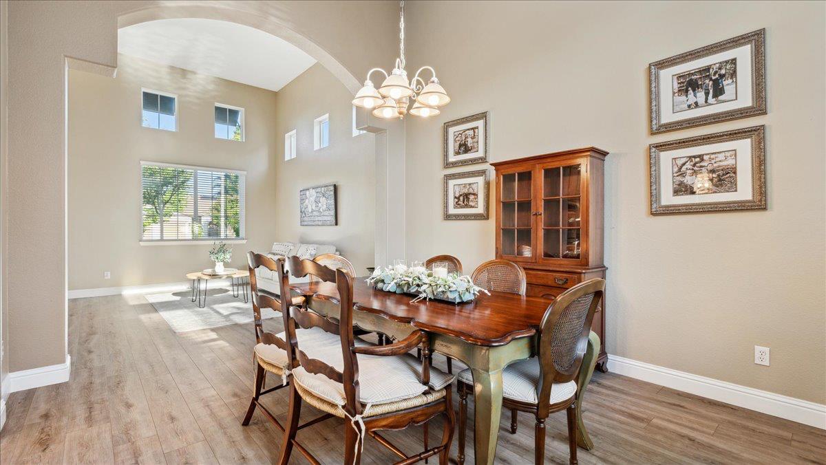 Detail Gallery Image 16 of 57 For 6433 Camellia Point Way, Roseville,  CA 95678 - 4 Beds | 3 Baths