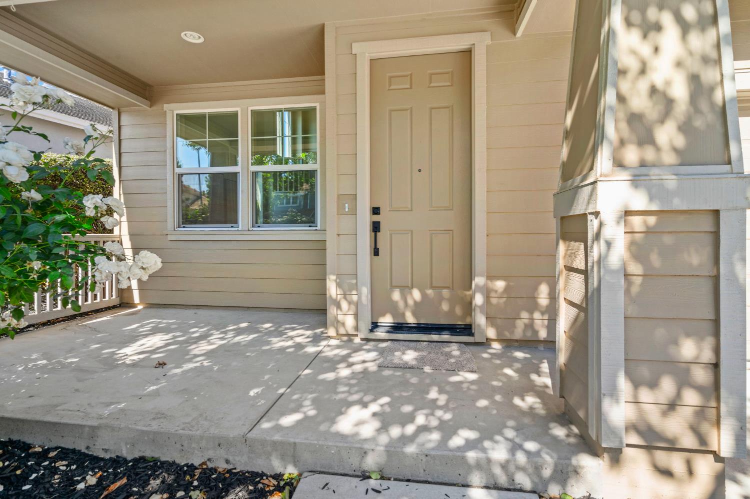 Detail Gallery Image 3 of 40 For 4677 Bonsai Ave, Tracy,  CA 95377 - 4 Beds | 2/1 Baths