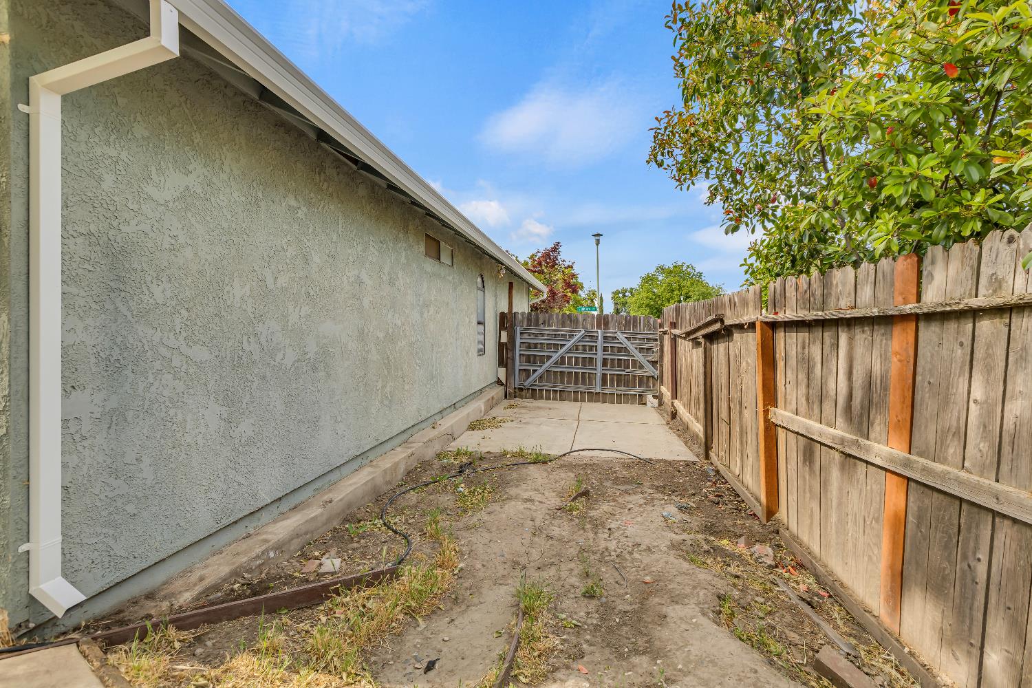Detail Gallery Image 32 of 38 For 8401 Sunblaze Way, Sacramento,  CA 95823 - 3 Beds | 2 Baths