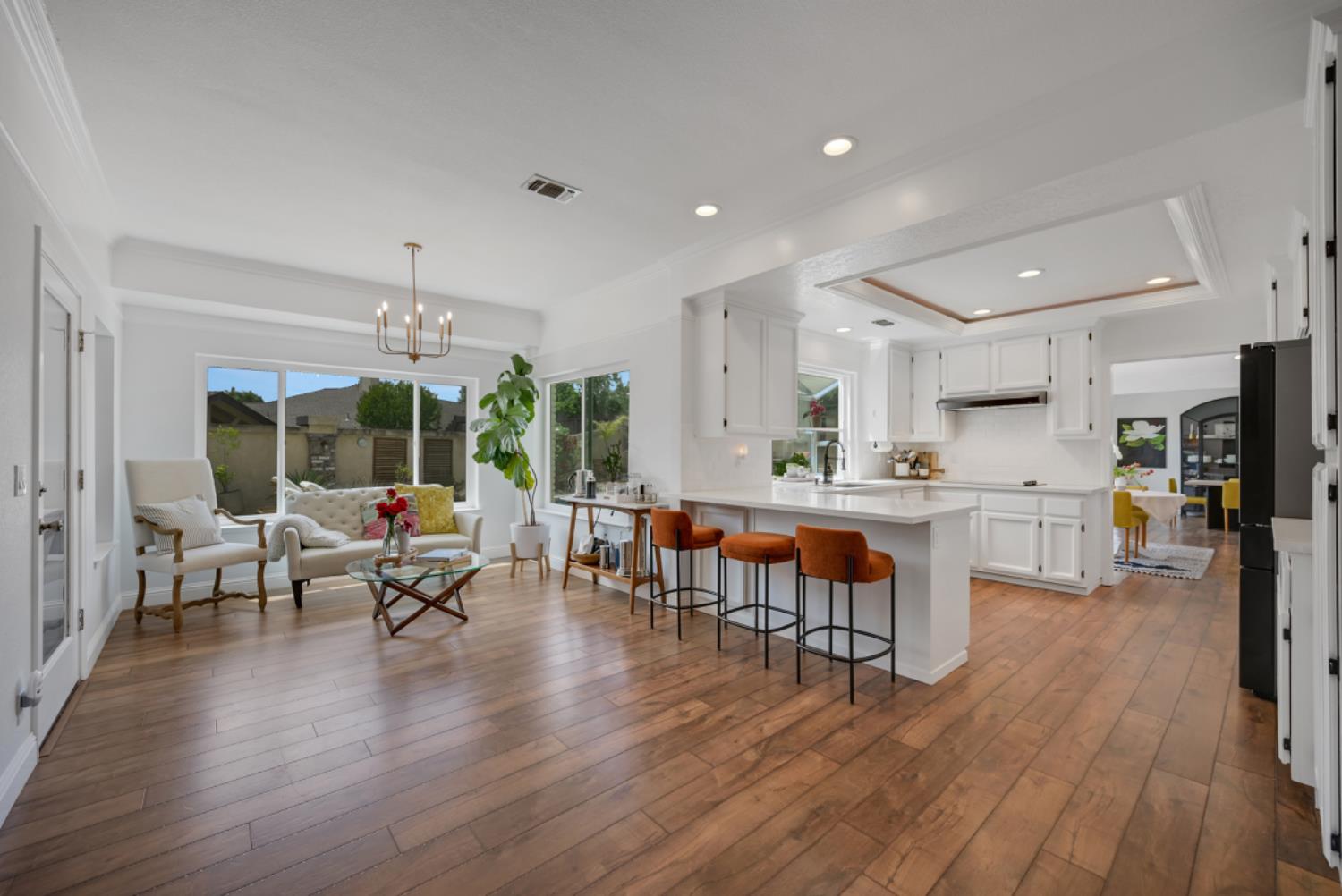 Detail Gallery Image 12 of 84 For 109 Bermuda Ct, Roseville,  CA 95678 - 4 Beds | 2/2 Baths