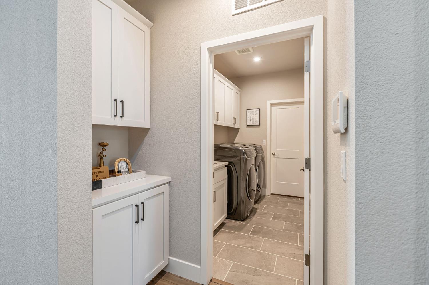 Detail Gallery Image 25 of 53 For 1528 Seneca Cir, El Dorado Hills,  CA 95762 - 4 Beds | 3 Baths