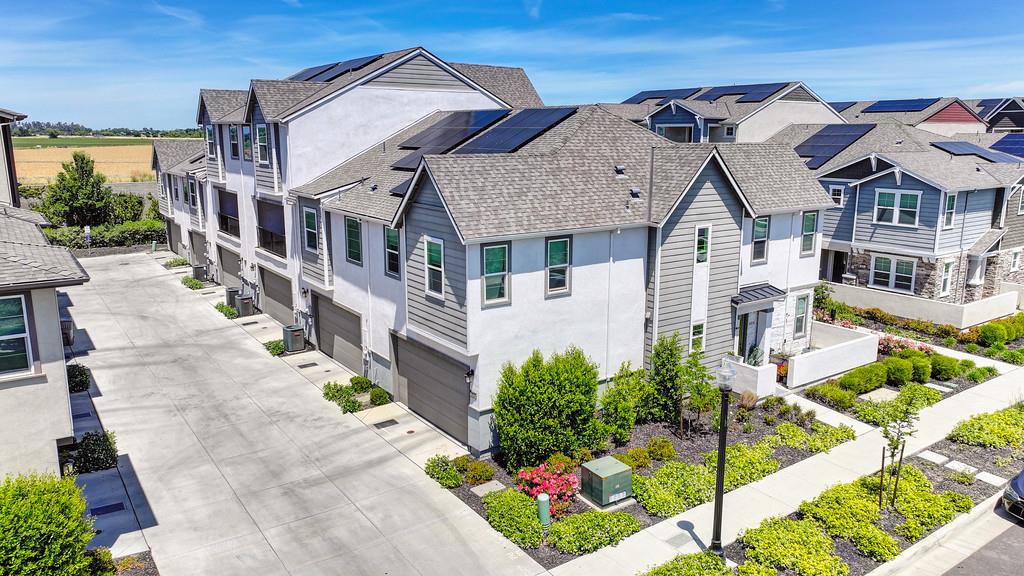 Detail Gallery Image 58 of 62 For 3074 Goldenvue Walk, Sacramento,  CA 95833 - 3 Beds | 2/1 Baths