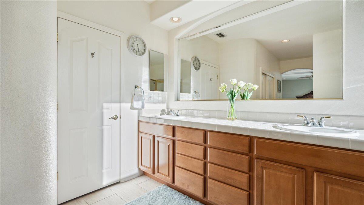 Detail Gallery Image 38 of 57 For 6433 Camellia Point Way, Roseville,  CA 95678 - 4 Beds | 3 Baths