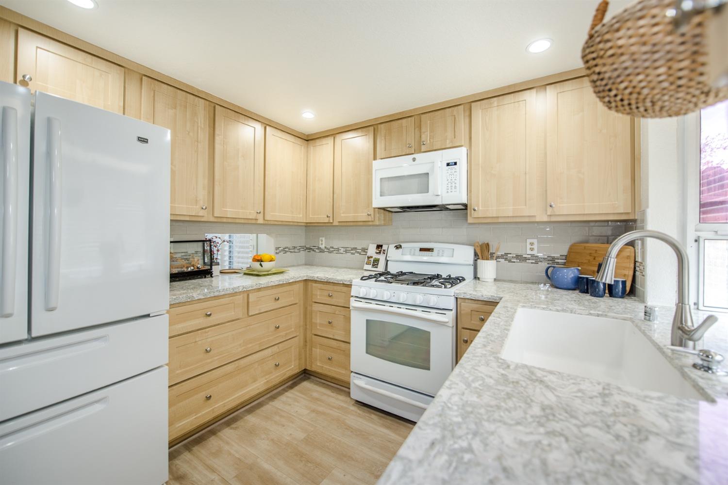 Detail Gallery Image 11 of 44 For 377 Porter St, Woodland,  CA 95695 - 3 Beds | 2 Baths
