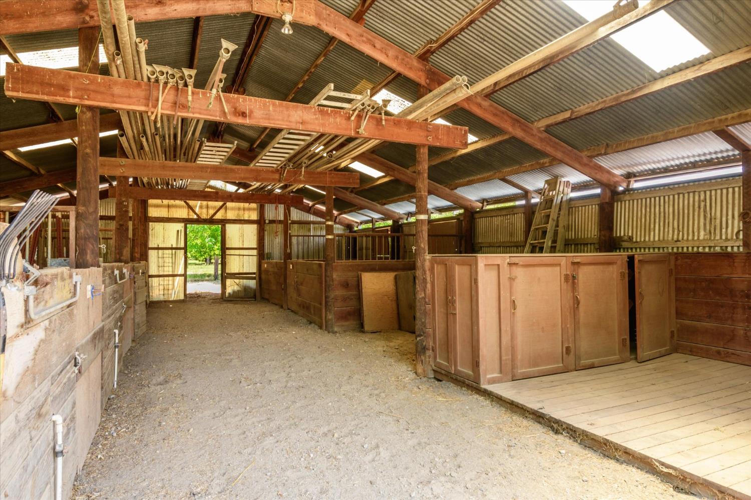 Detail Gallery Image 34 of 56 For 25233 County Road 96, Davis,  CA 95616 - 4 Beds | 2 Baths
