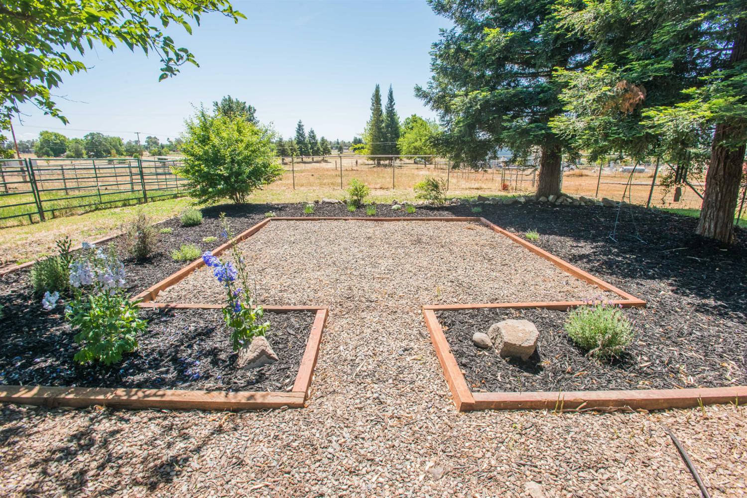 Detail Gallery Image 9 of 99 For 10054 Colony Rd, Wilton,  CA 95693 - 5 Beds | 3 Baths