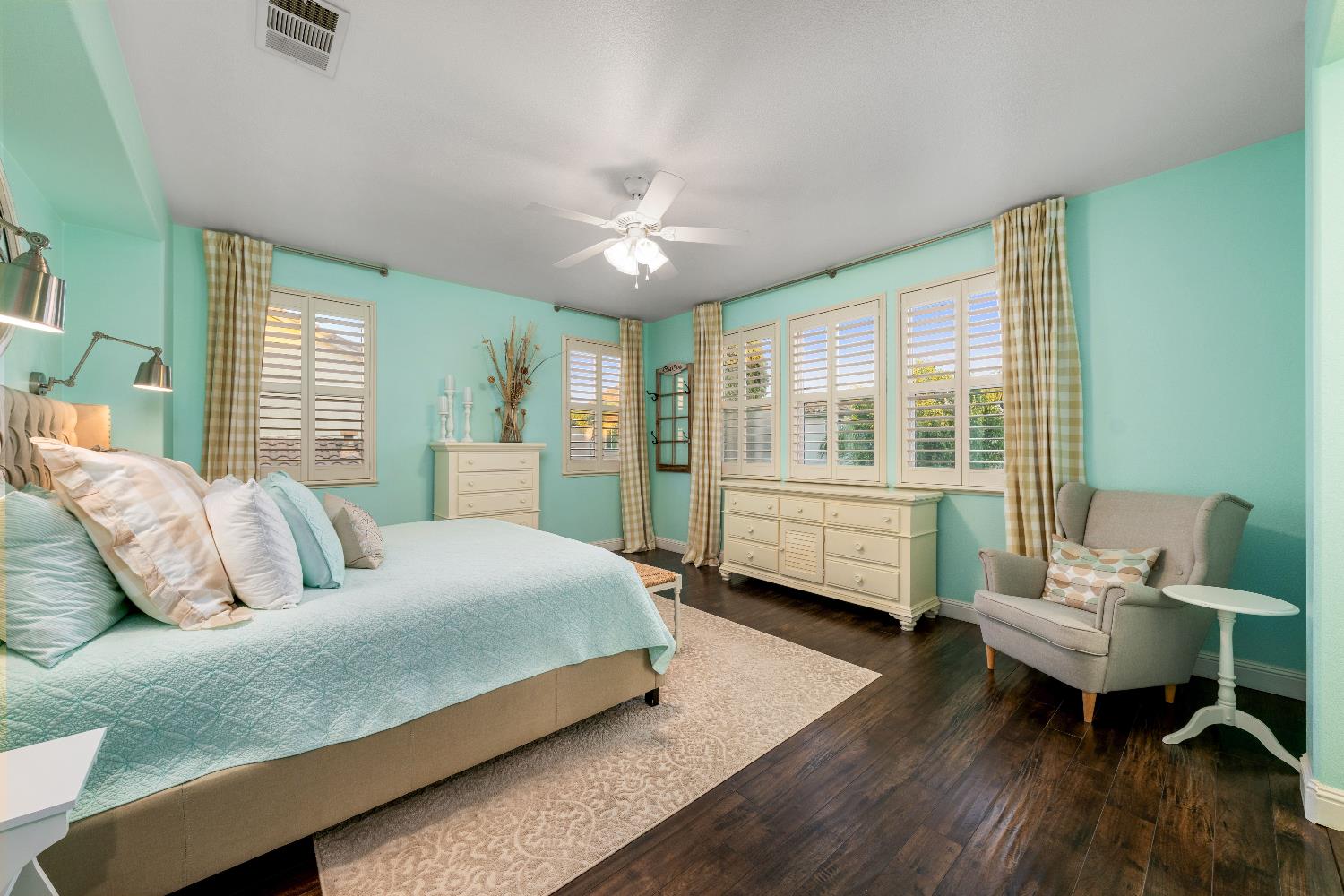 Detail Gallery Image 25 of 51 For 2240 Katzakian Way, Lodi,  CA 95242 - 4 Beds | 2/1 Baths