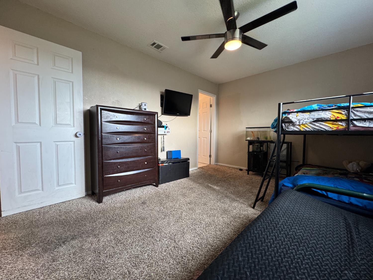 Detail Gallery Image 9 of 27 For 2131 S Sacramento St, Stockton,  CA 95206 - 3 Beds | 1/1 Baths