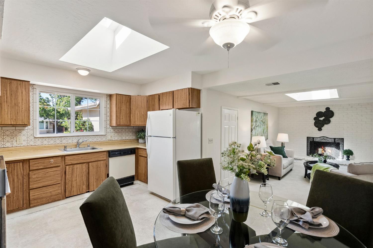 Detail Gallery Image 7 of 31 For 765 Fairlands Ave, Campbell,  CA 95008 - 3 Beds | 2 Baths