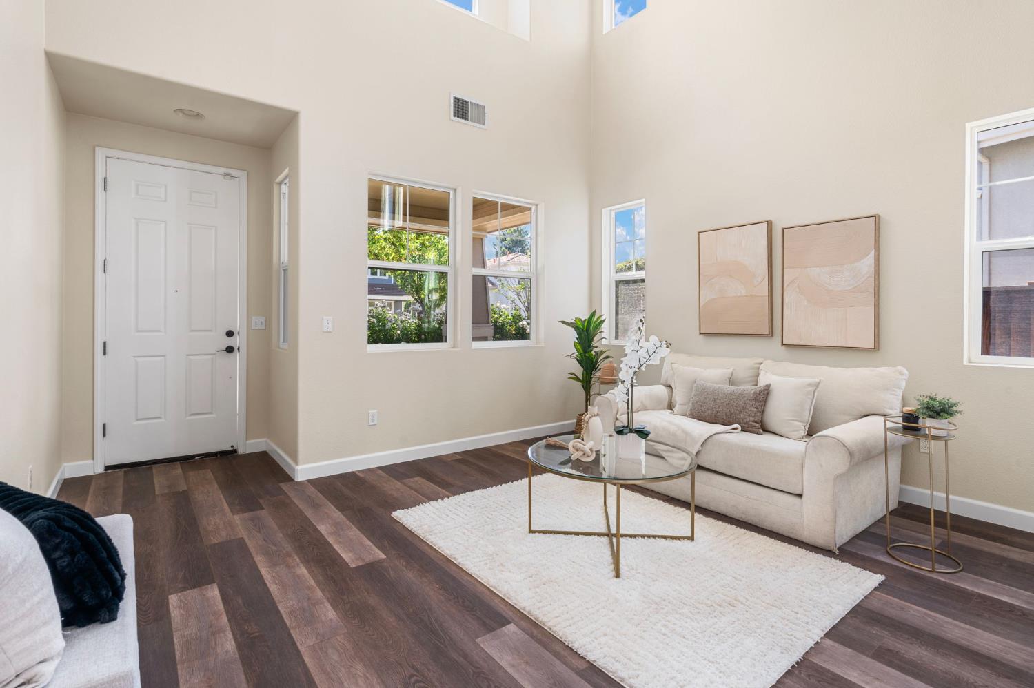 Detail Gallery Image 6 of 40 For 4677 Bonsai Ave, Tracy,  CA 95377 - 4 Beds | 2/1 Baths