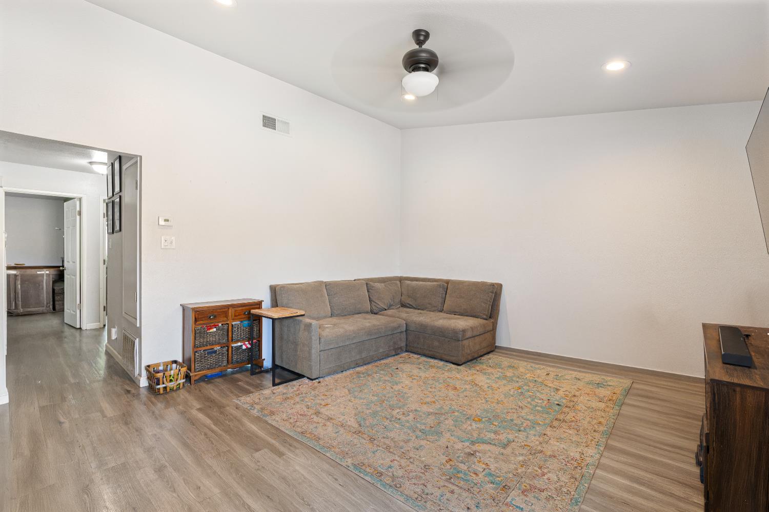 Detail Gallery Image 11 of 28 For 6900 Allegheny Pl, Stockton,  CA 95219 - 2 Beds | 1 Baths