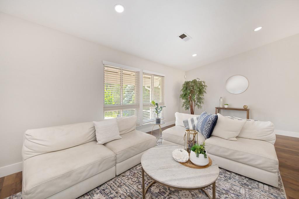 Detail Gallery Image 15 of 58 For 6895 Country Ct, Granite Bay,  CA 95746 - 4 Beds | 3 Baths