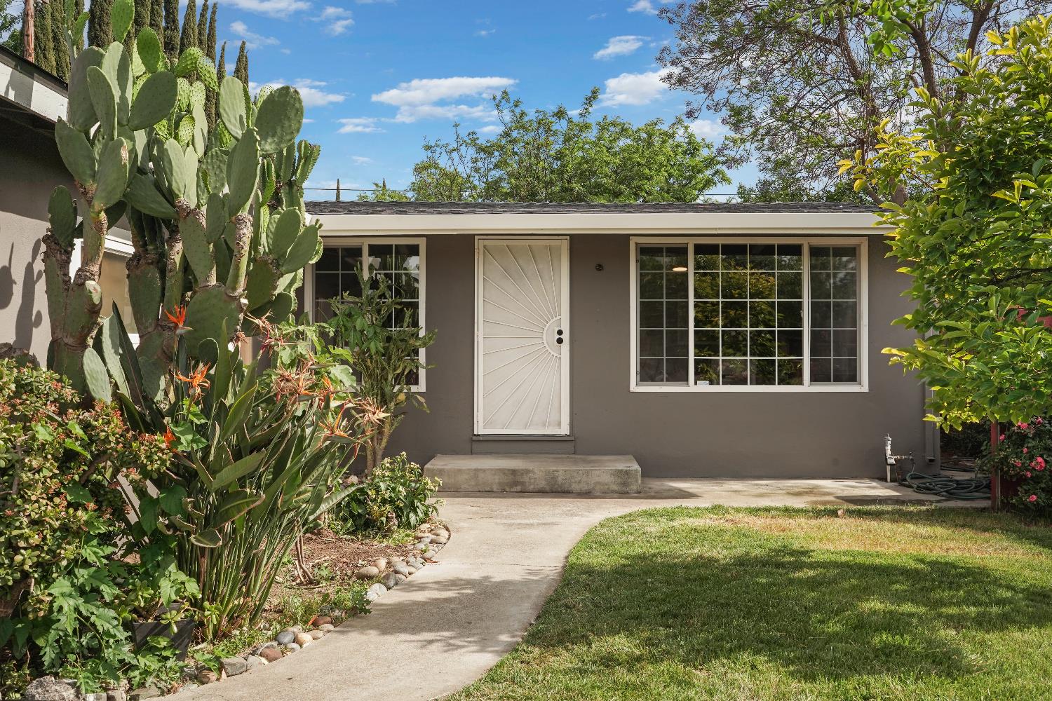 Detail Gallery Image 6 of 25 For 252 W 20th St, Tracy,  CA 95376 - 3 Beds | 2 Baths