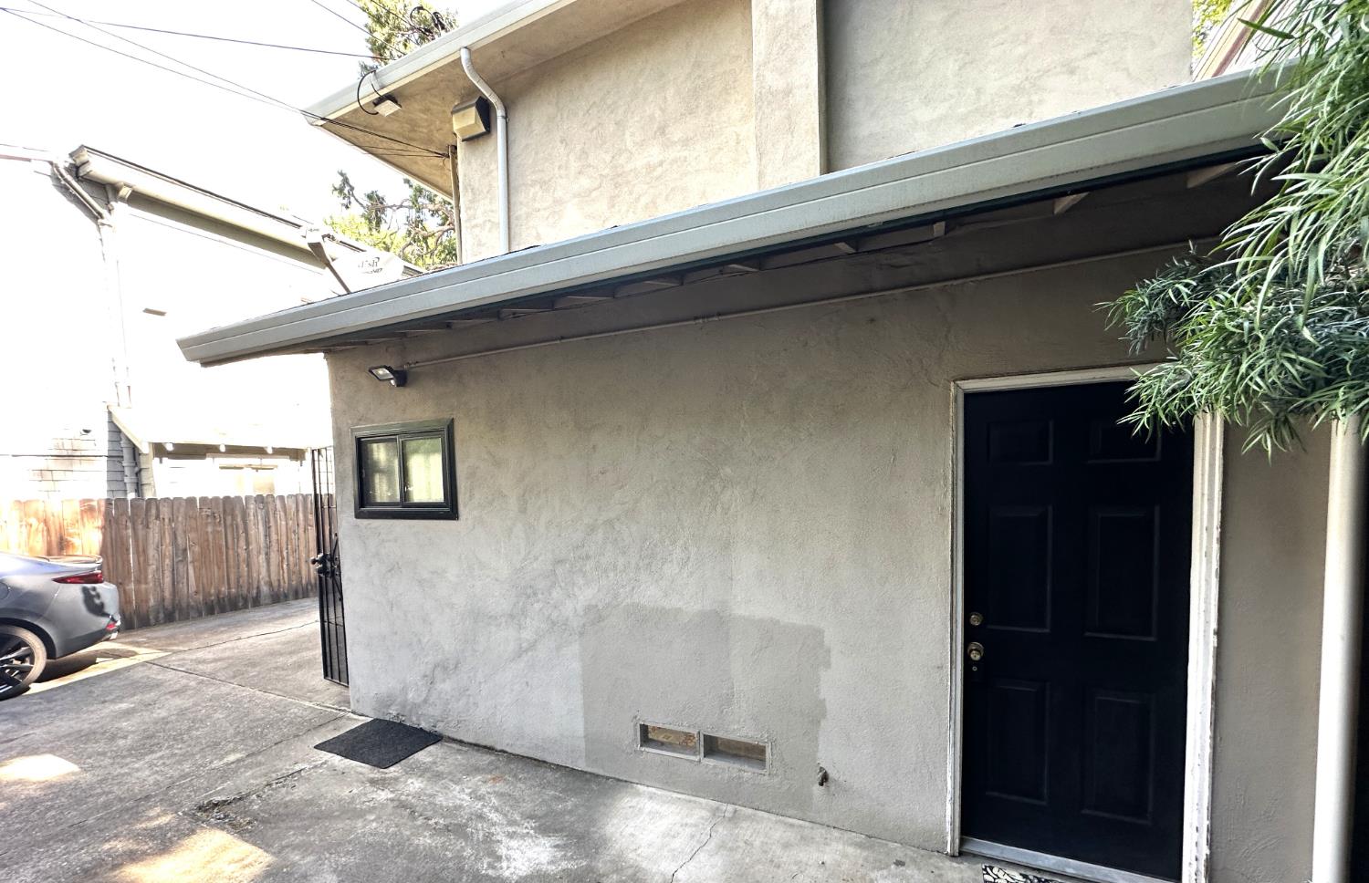Detail Gallery Image 11 of 70 For 2124 H St, Sacramento,  CA 95816 - – Beds | – Baths
