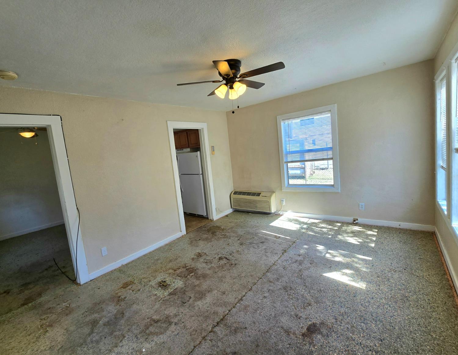 Detail Gallery Image 6 of 28 For 680 Walnut St, Yuba City,  CA 95991 - 2 Beds | 1 Baths