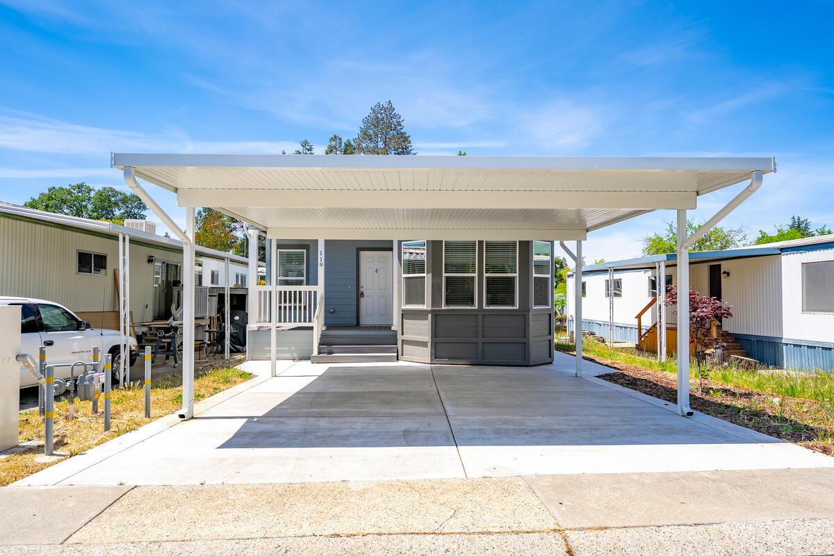 Detail Gallery Image 3 of 28 For 119 Marigold Ave, Auburn,  CA 95631 - 2 Beds | 2 Baths