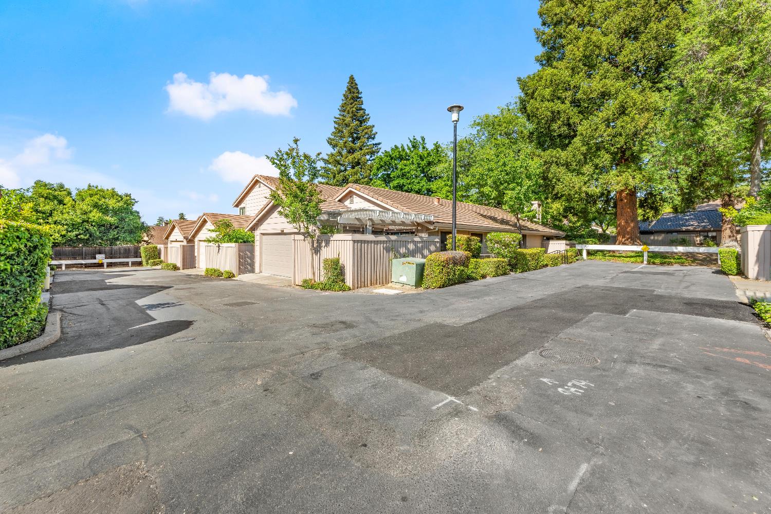 Detail Gallery Image 48 of 53 For 8193 Rose Vine Ln, Fair Oaks,  CA 95628 - 2 Beds | 2 Baths