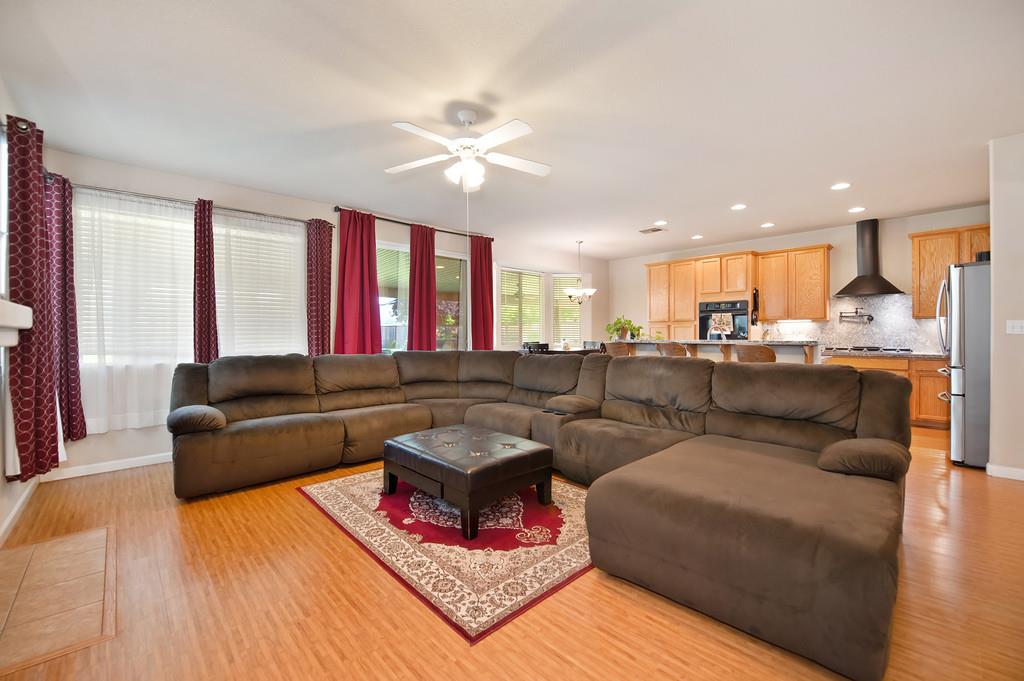 Detail Gallery Image 15 of 42 For 1437 Freeman Ct, Plumas Lake,  CA 95961 - 3 Beds | 2 Baths
