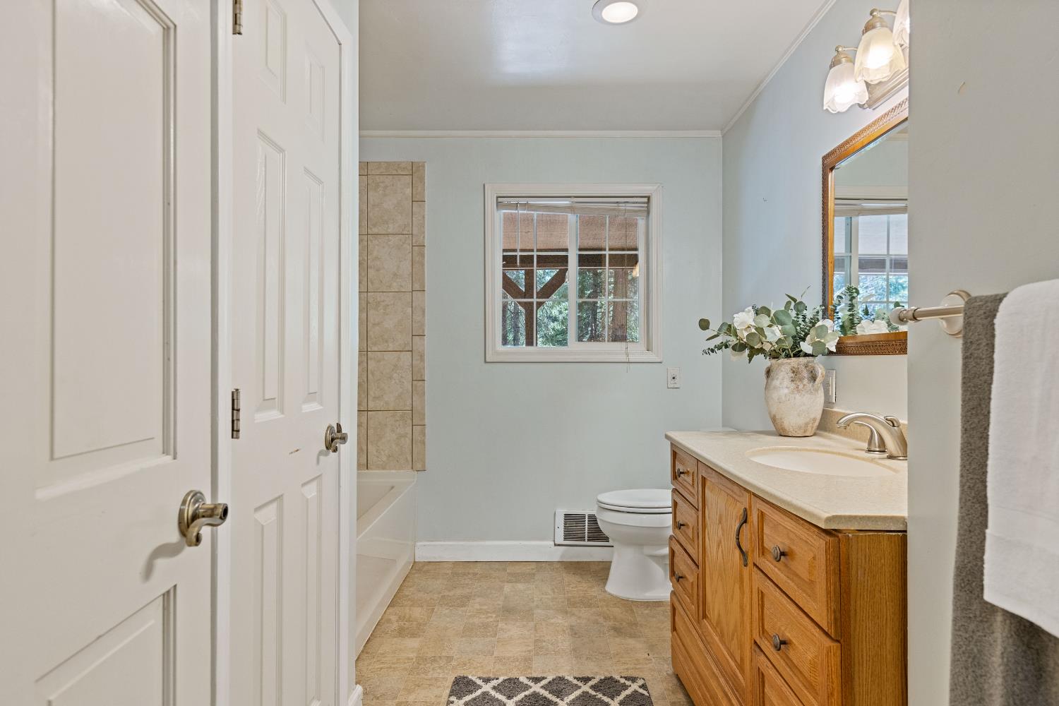 Detail Gallery Image 57 of 98 For 19163 Scotts Flat, Nevada City,  CA 95959 - 5 Beds | 5 Baths