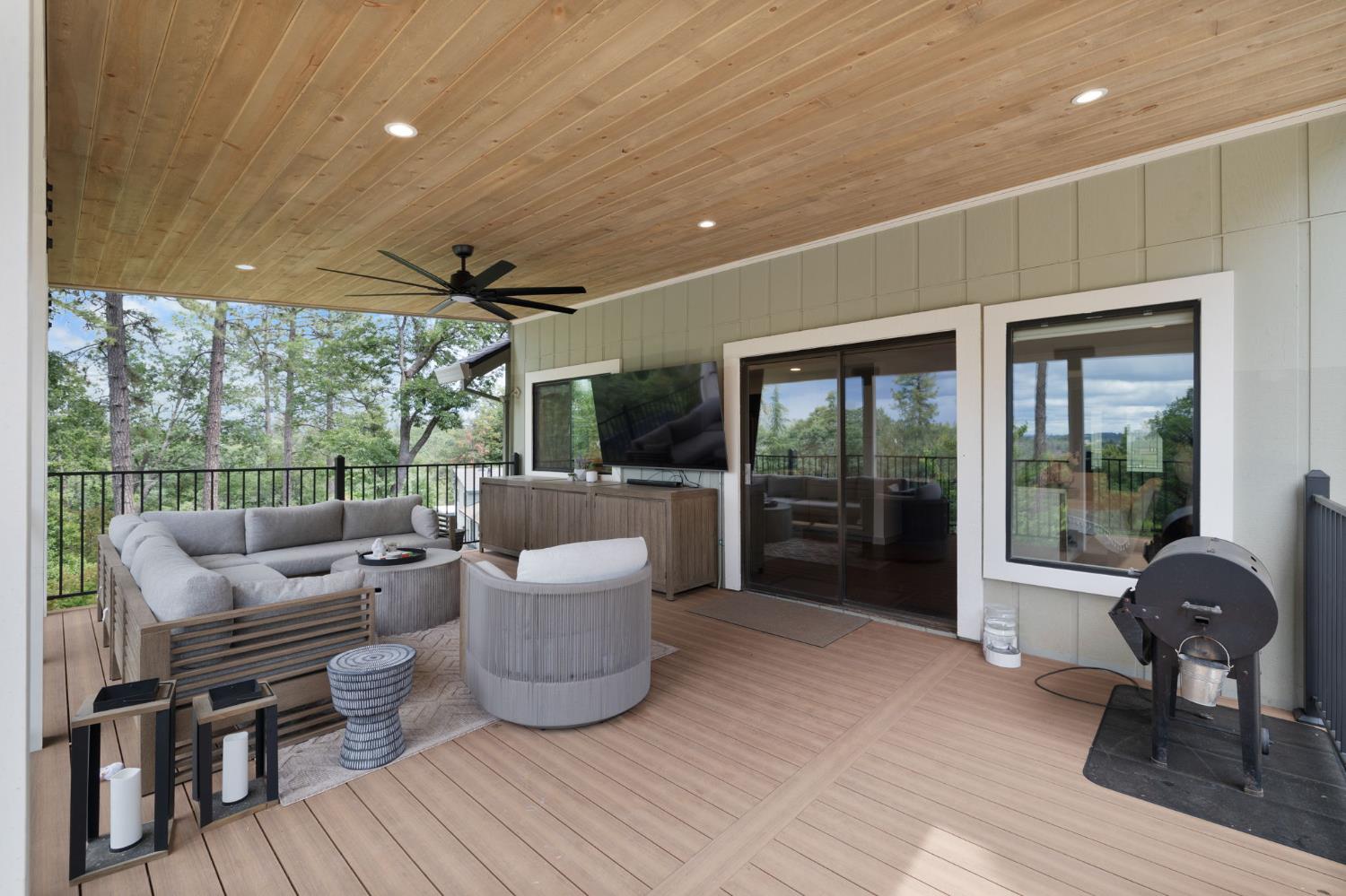 Detail Gallery Image 59 of 90 For 3379 Paloran Ct, Shingle Springs,  CA 95682 - 4 Beds | 3 Baths