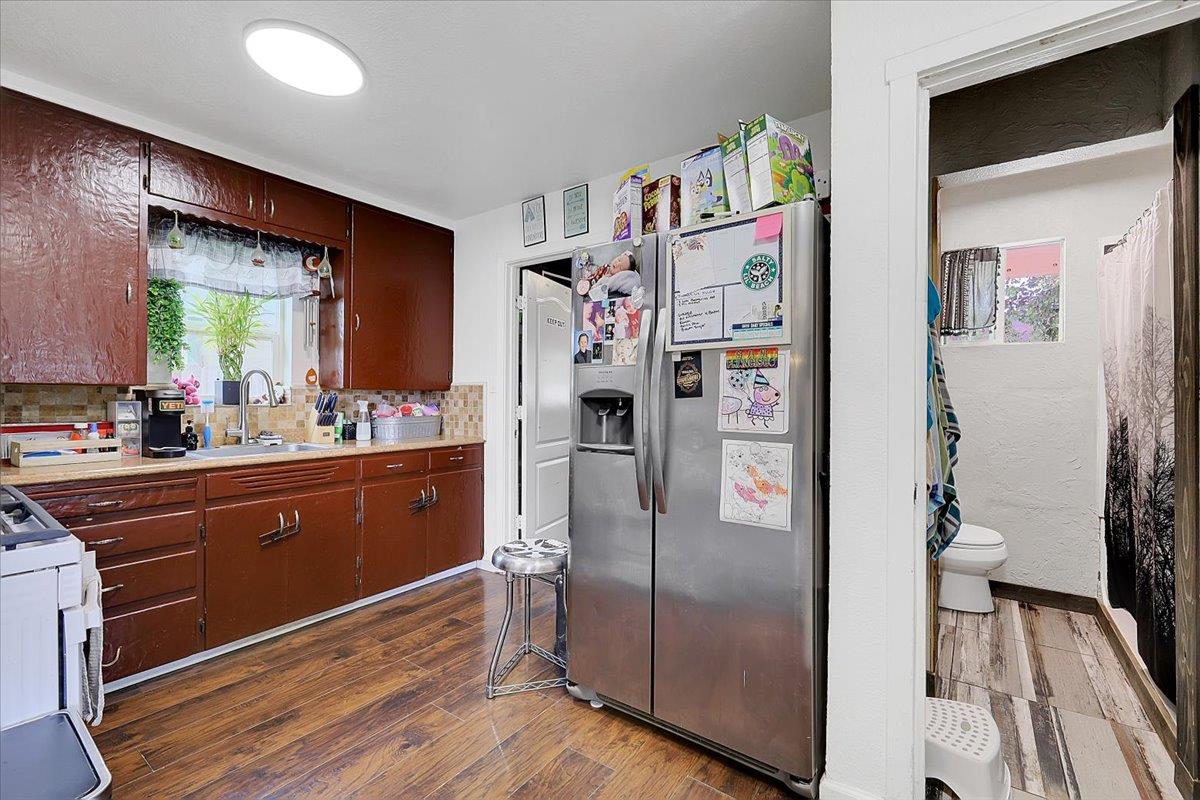 Detail Gallery Image 8 of 25 For 1215 J St, Marysville,  CA 95901 - 2 Beds | 1 Baths