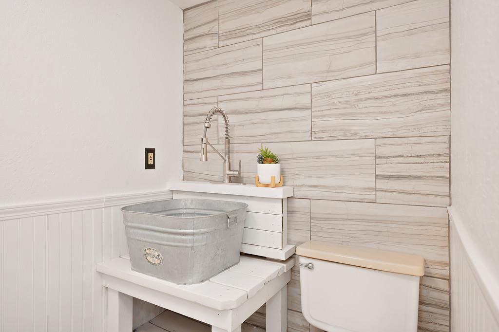 Detail Gallery Image 17 of 43 For 1930 Indian Rock Rd, Cool,  CA 95614 - 3 Beds | 2/1 Baths
