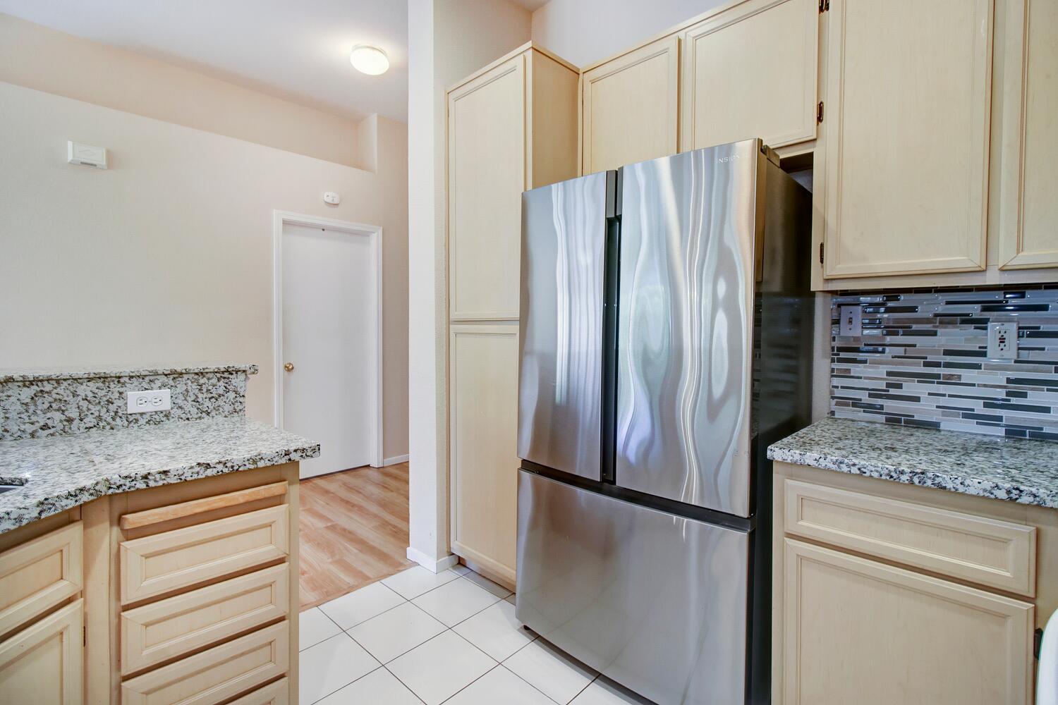 Detail Gallery Image 12 of 28 For 2385 Roualt St, Davis,  CA 95618 - 3 Beds | 2 Baths