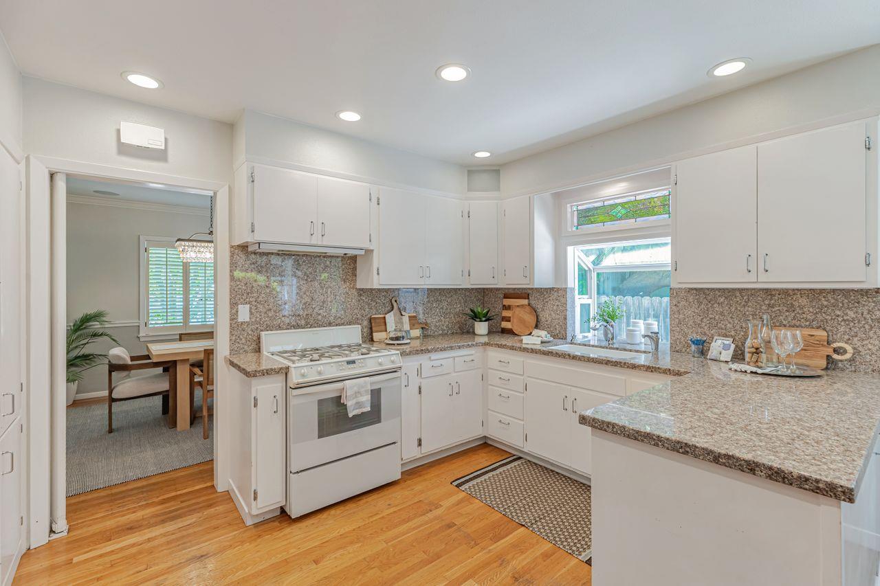 Detail Gallery Image 13 of 68 For 1800 8th Ave, Sacramento,  CA 95818 - 4 Beds | 1/1 Baths