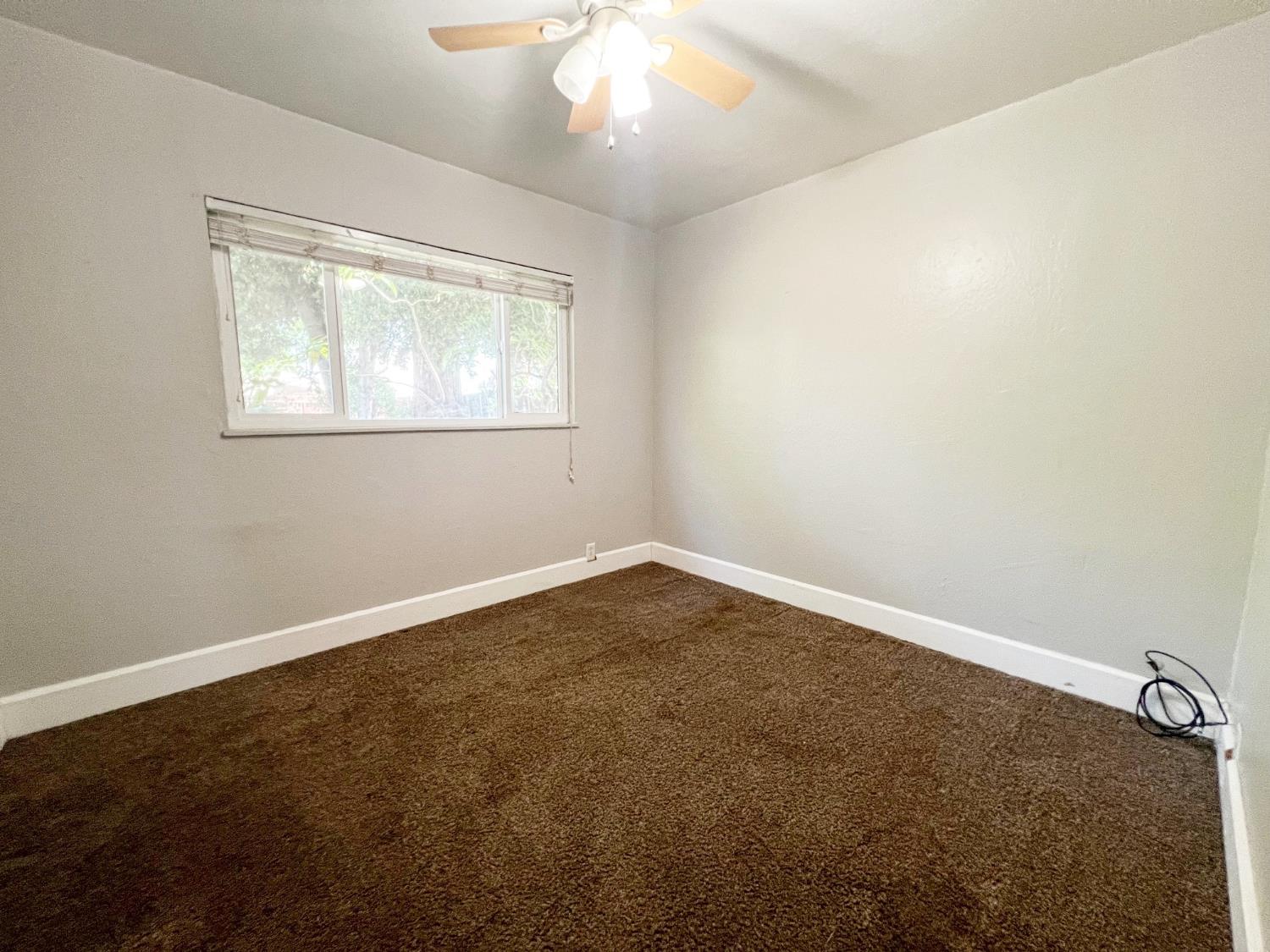 Detail Gallery Image 5 of 16 For 728 N Mills Ave, Lodi,  CA 95242 - 2 Beds | 1 Baths