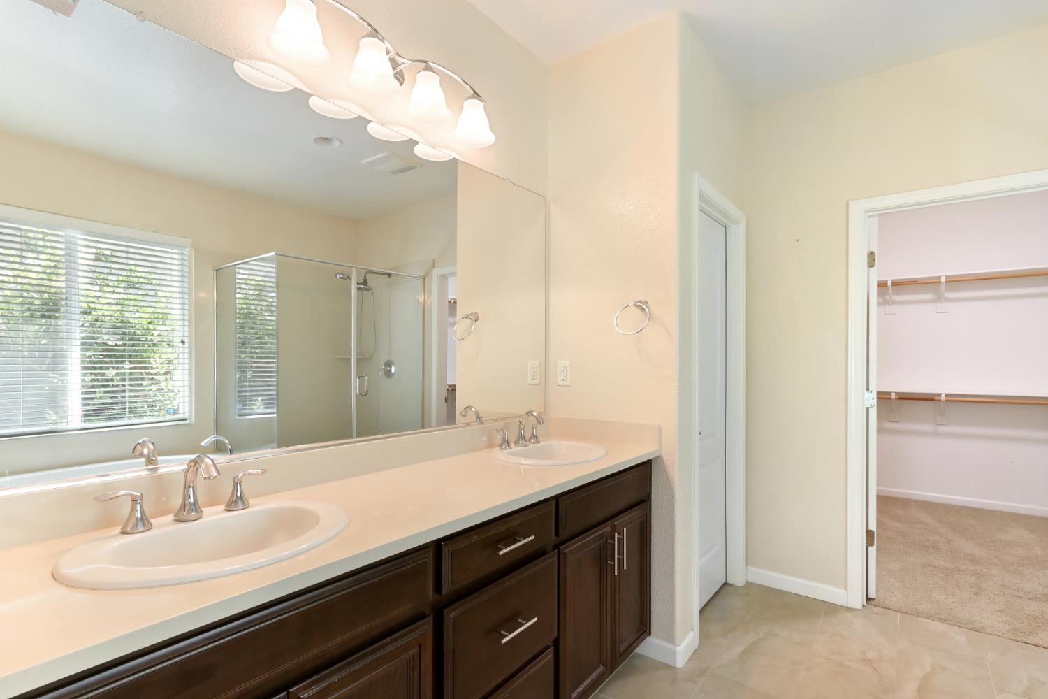 Detail Gallery Image 21 of 52 For 9820 Allen Ranch Way, Elk Grove,  CA 95757 - 4 Beds | 3 Baths