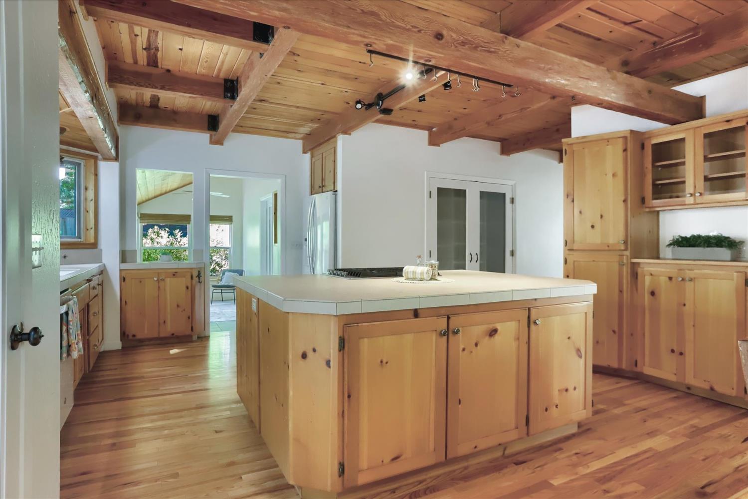 Detail Gallery Image 10 of 76 For 16800 Sun Bloom Way, Nevada City,  CA 95959 - 4 Beds | 3 Baths