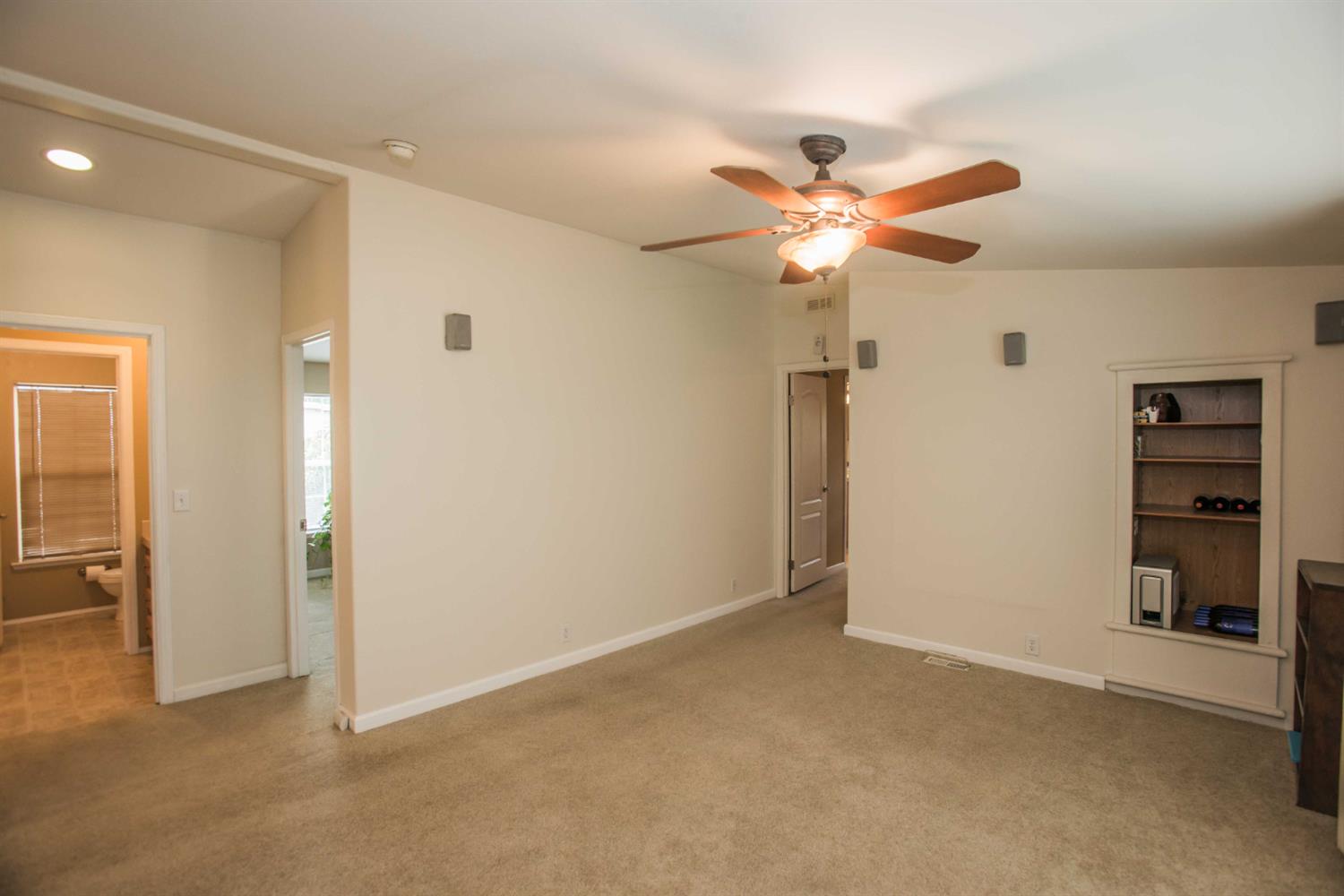 Detail Gallery Image 44 of 59 For 6946 27th St, Sacramento,  CA 95822 - 3 Beds | 2 Baths